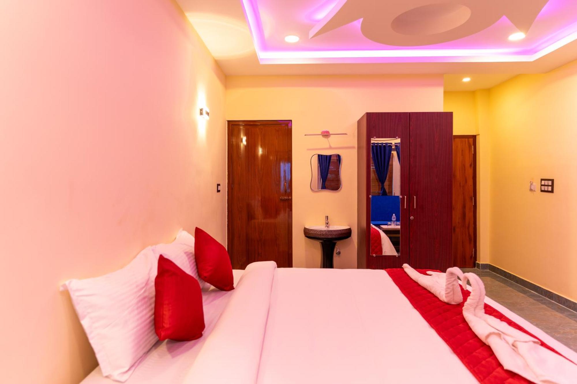 Auro Beach Resort ポンディシェリ エクステリア 写真